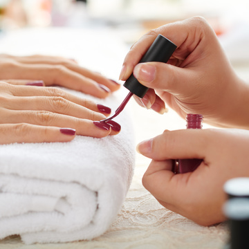 Un institut de beauté pour pose de vernis permanent 